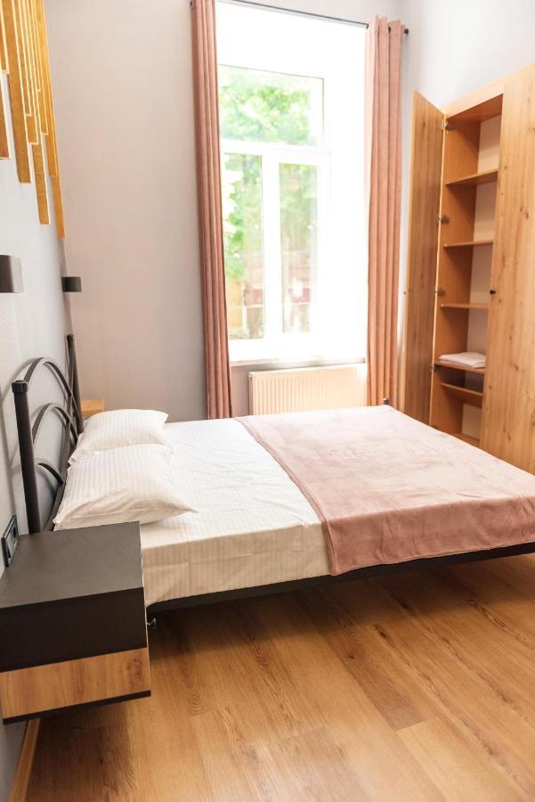 Apartments White Pearl Sadova Οδησσός Εξωτερικό φωτογραφία